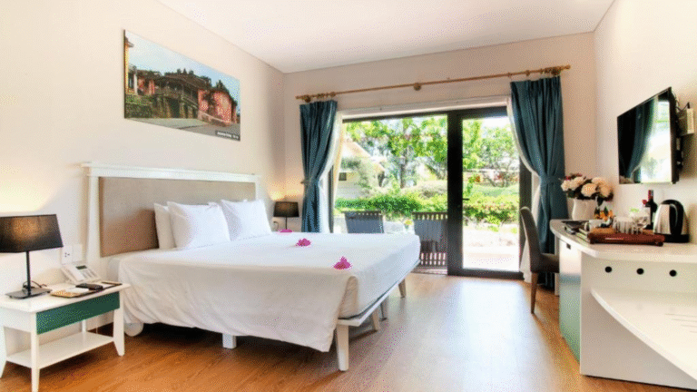 Khu nghỉ dưỡng Sandy Beach